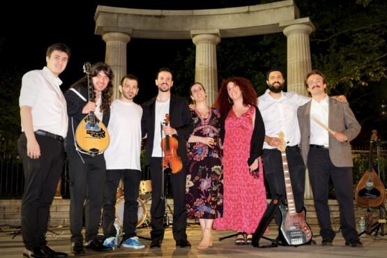 Ελληνική μπάντα στη Νέα Υόρκη — Γάμοι & Εκδηλώσεις 2 Το συγκρότημα «Ta Pedia Tis Polis» παρουσιάζει ζωντανή ελληνική μουσική